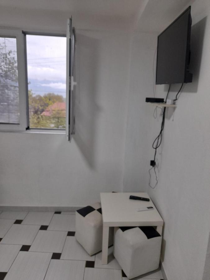 64 Apartment