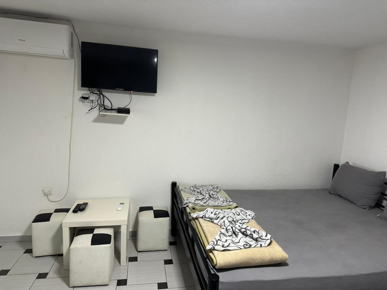 64 Apartment