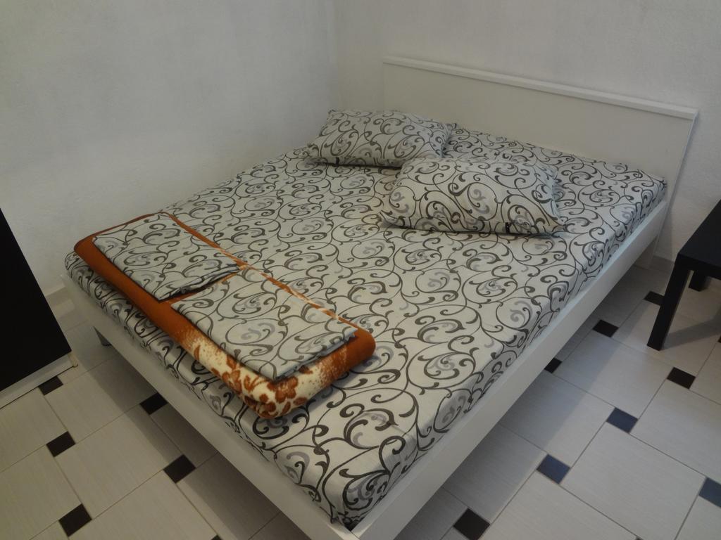 64 Apartment